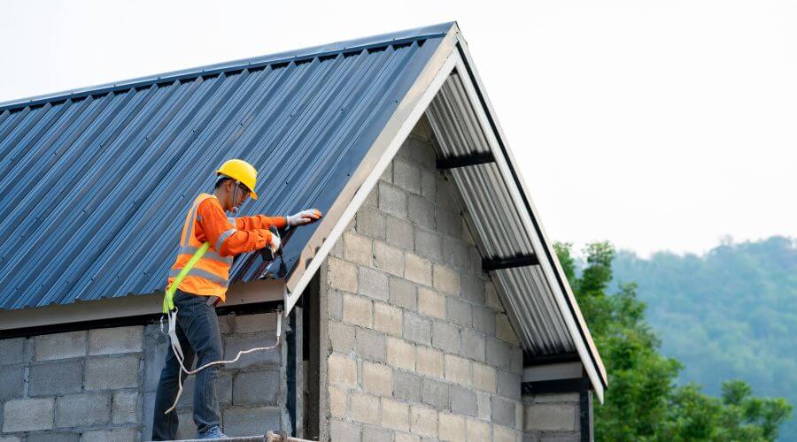 Expert Emergency Roof Repairs services in Stockton, KS